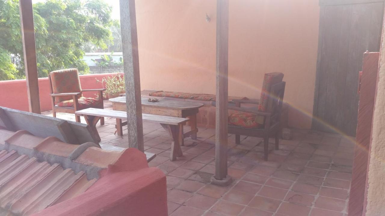 Big Milly'S Backyard Hotell Kokrobite Exteriör bild