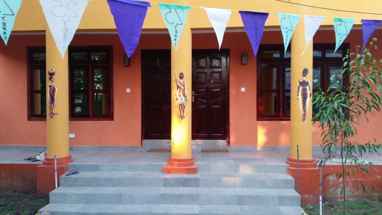 Big Milly'S Backyard Hotell Kokrobite Exteriör bild